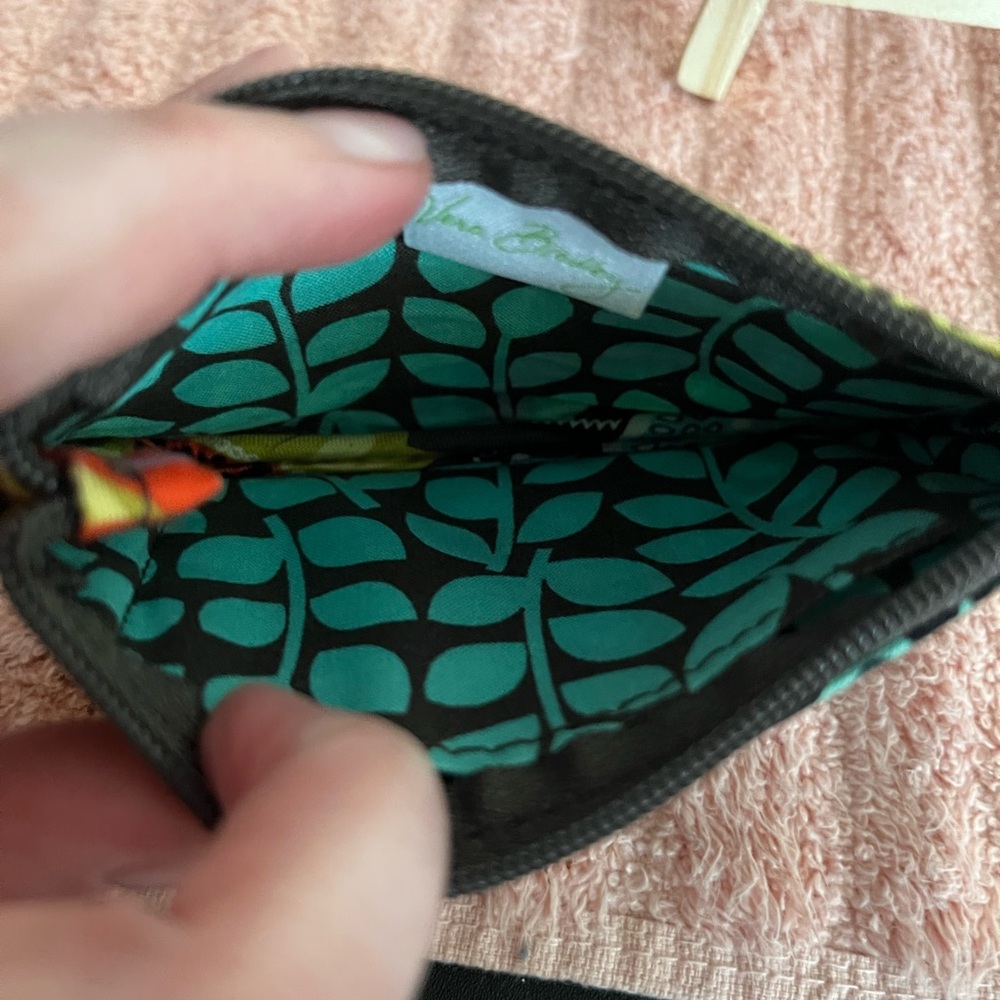 Vera Bradley - Flower Shower keychain wallet - Picture 6 of 6